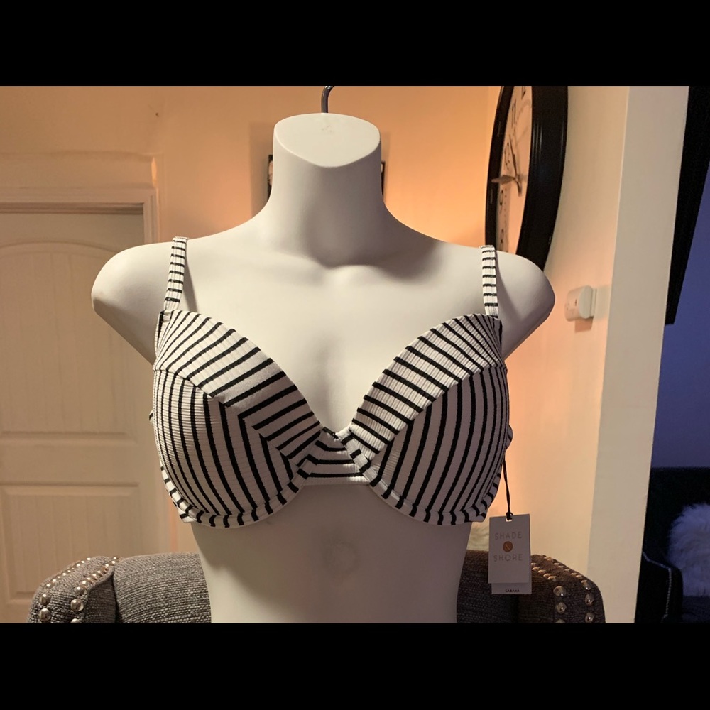 SHADE & SHORE New Bikini top size 34D